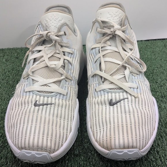 Nike Lebron Witness 6 Men's Size 15 Basketball Sneakers Daily Walking White Gray - Picture 8 of 16